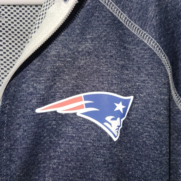 New England Patriots Blue Zip-Up Jacket Size Large NWOT - Picture 2 of 16